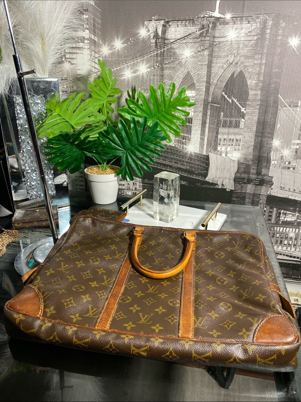 Authentic Vintage Louis Vuitton Brown Monogram Canvas Weekender/Document Bag - Picture 10 of 16